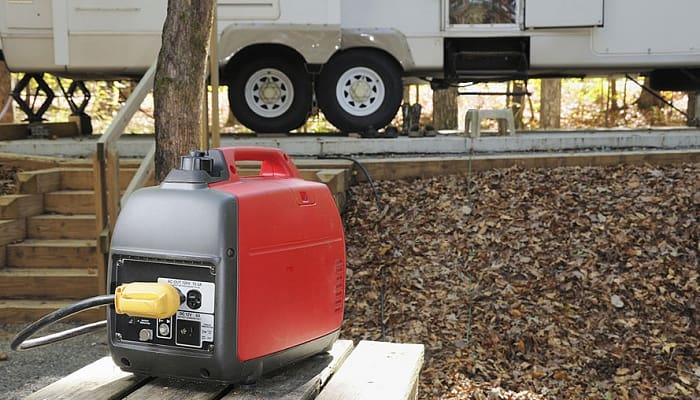 Does-running-a-generator-charge-an-RV-battery
