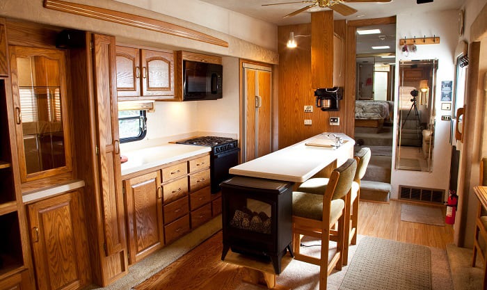 Can-you-put-a-regular-microwave-in-an-RV