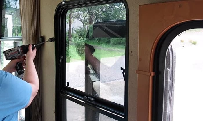 Remove-RV-Window-Valances